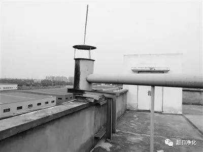 與干燥工段排風管網相連的排氣筒 